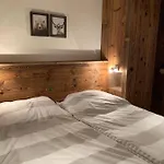 Ski-in, Ski-out 4,