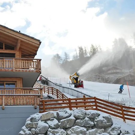 Ski-in, Ski-out 4,