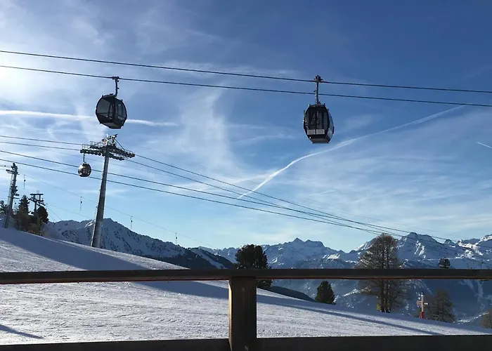 Ski-in, Ski-out 4, *