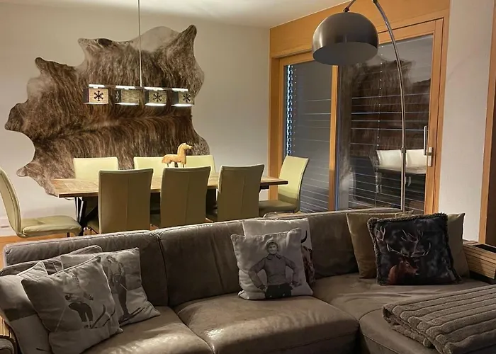 Ski-in, Ski-out 4, *