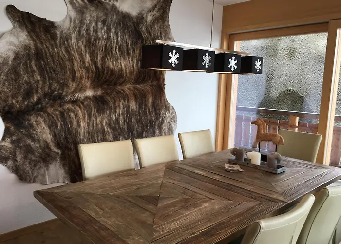 Ski-in, Ski-out 4, *